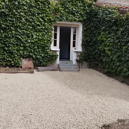 Maison Au Calme Avec Vue Etang Σπίτι διακοπών