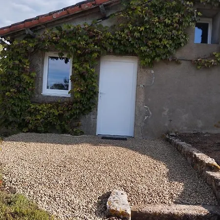 Vakantiehuis Maison Au Calme Avec Vue Etang Clesse (Deux-Sevres)