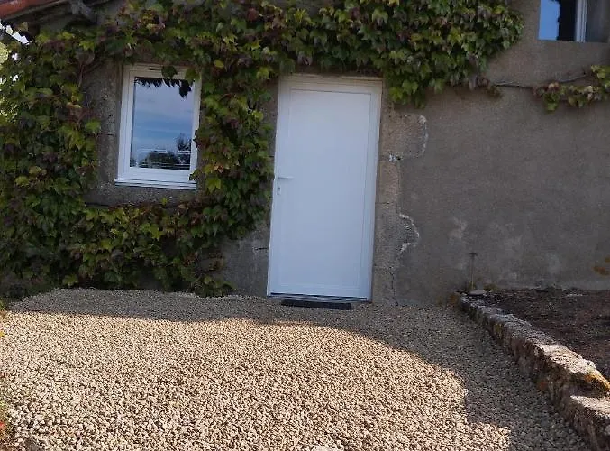 Prázdninový dům Maison Au Calme Avec Vue Etang Clesse (Deux-Sevres)