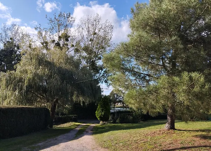 Prázdninový dům Maison Au Calme Avec Vue Etang Clesse (Deux-Sevres)