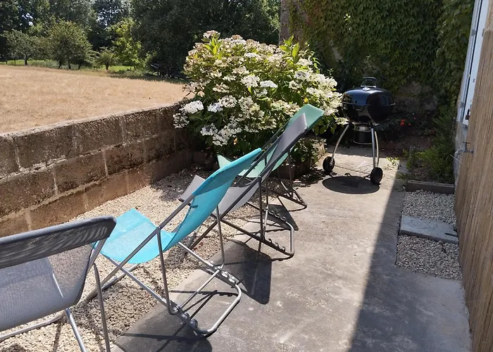 Prázdninový dům Maison Au Calme Avec Vue Etang